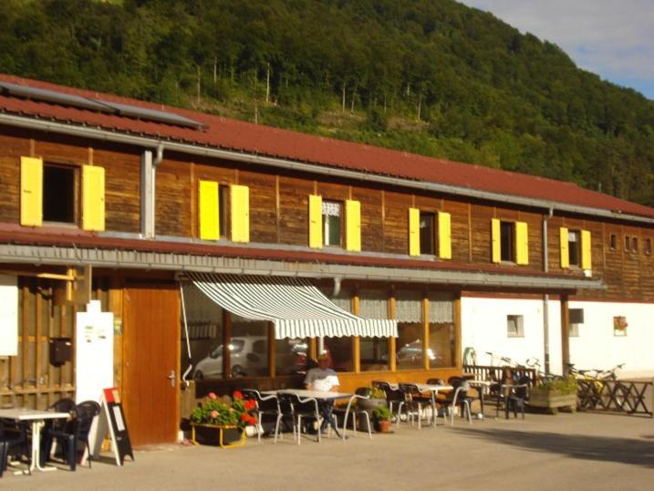 Hostel Le Chandelier Сент-Юрсан Экстерьер фото